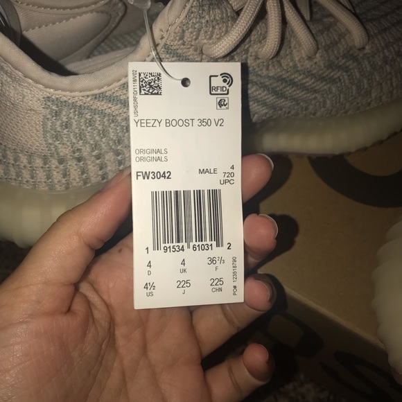 Yeezy 350 v2 citrin - Picture 8 of 8